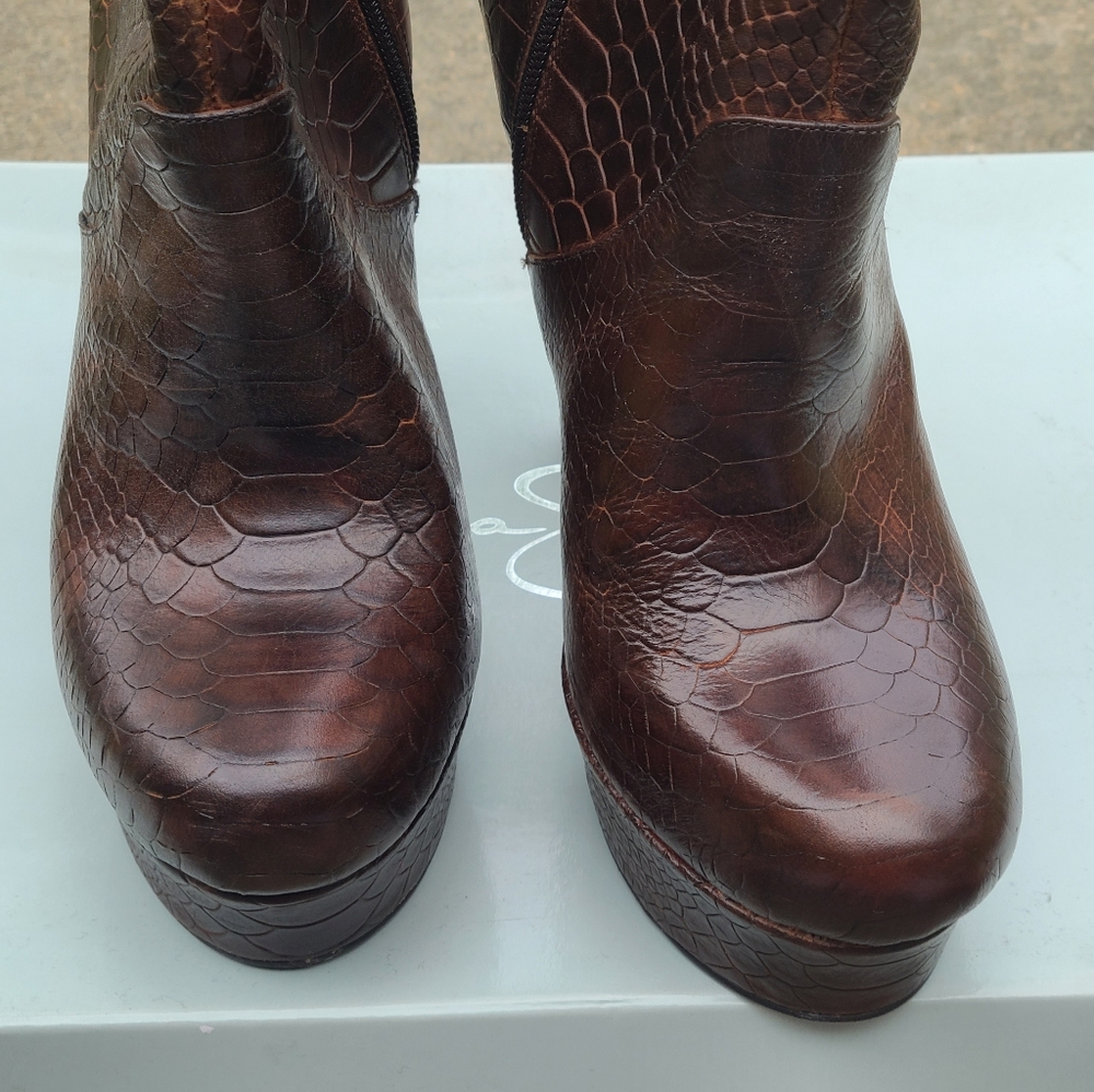 Jessica Simpson Boots size 9